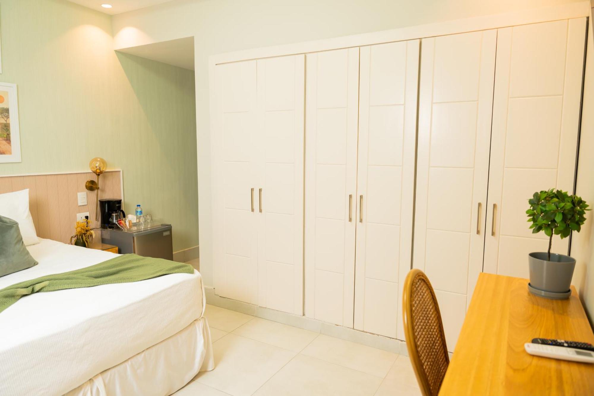 Hotel Stay Here Suites Санто Доминго Екстериор снимка