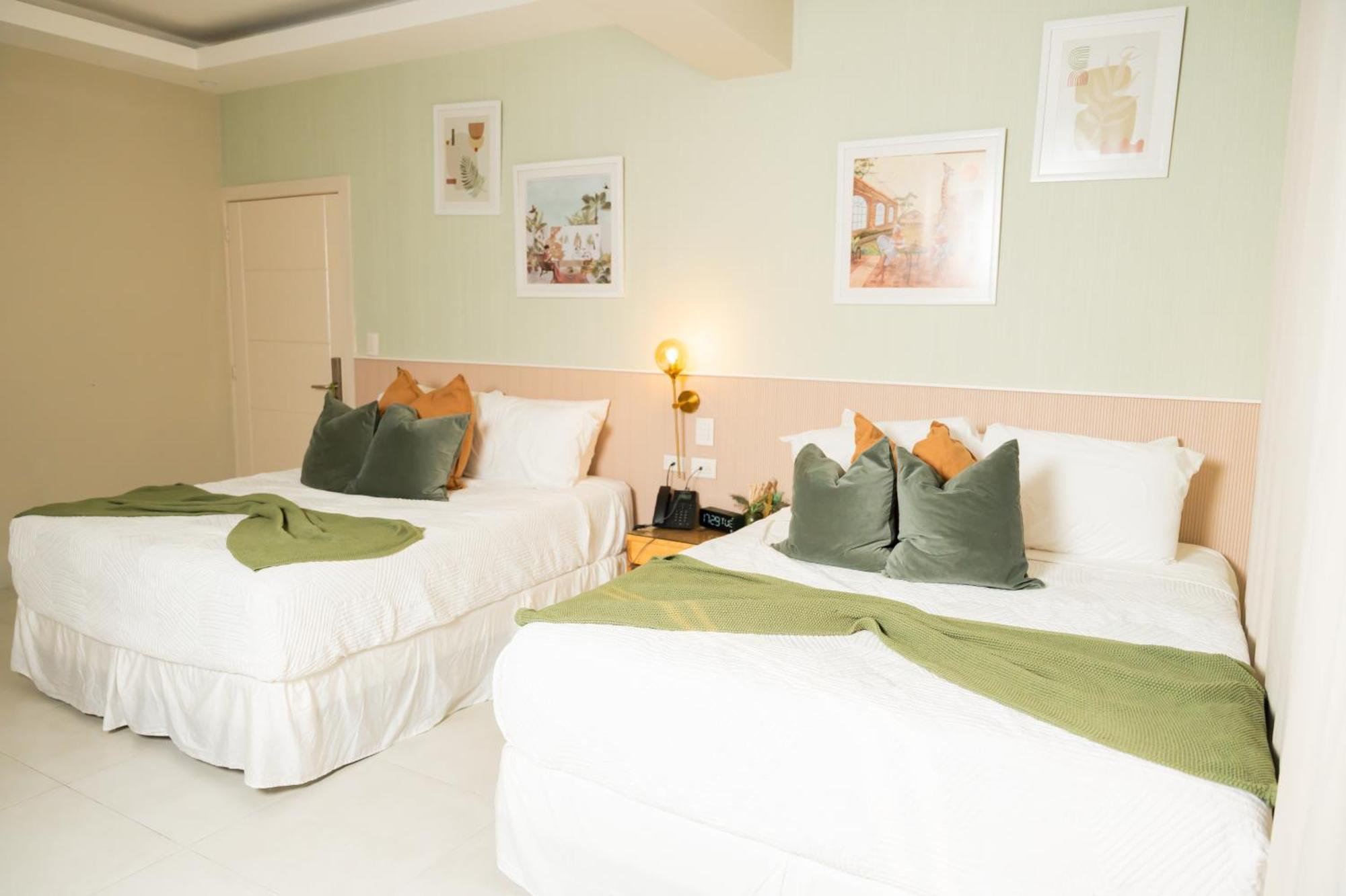 Hotel Stay Here Suites Санто Доминго Екстериор снимка